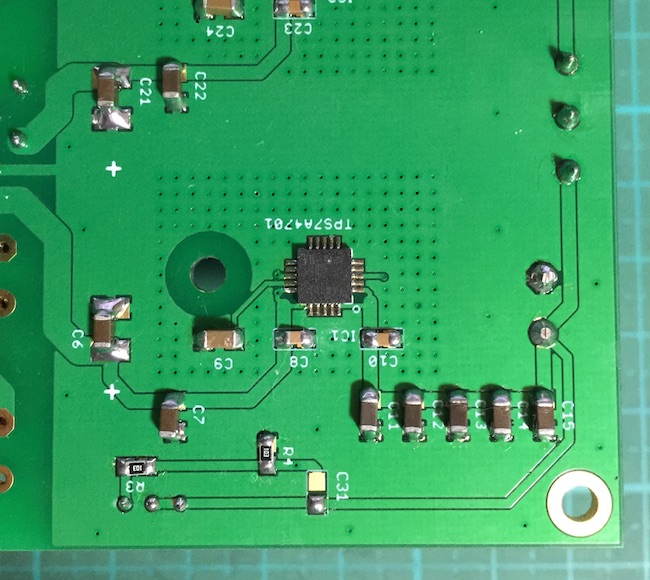 TPS7A4700/TPS7A3301チップ搭載